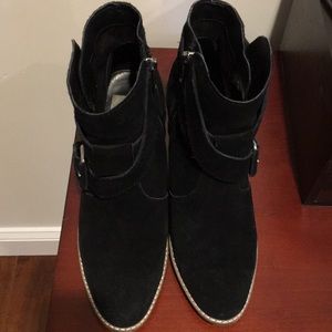 Dolce Vita suede booties
